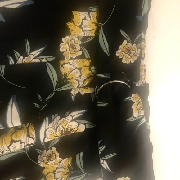 Zara black floral midi length paperbag waist skirt with pockets - size S - Picture 5 of 6